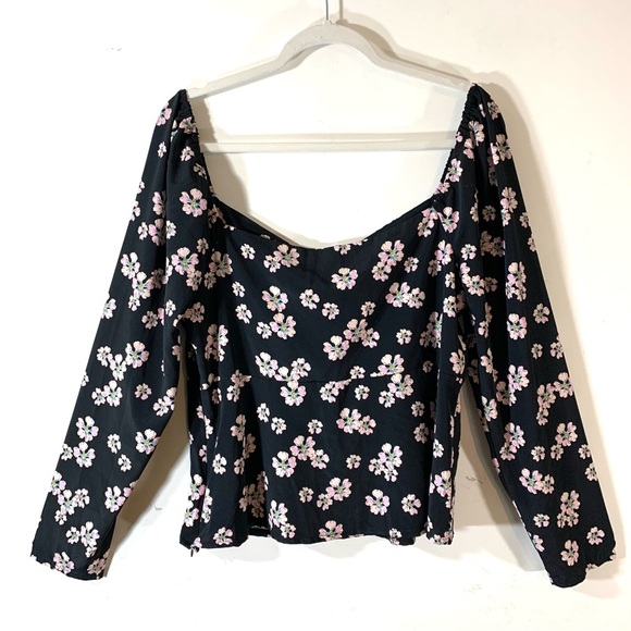 2/$35 ASOS Sweetheart Neckline Floral Peasant Blouse - Picture 7 of 12
